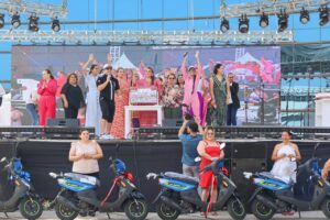 Celebra la gobernadora el Día de las Madres en la Casa del Pueblo 